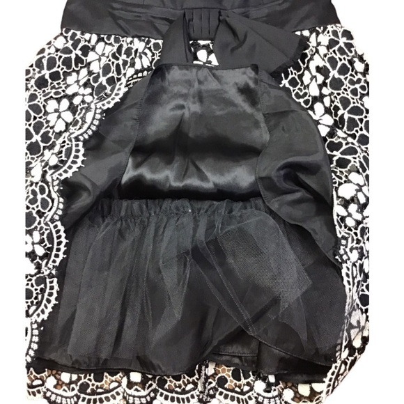 Milly New York Women’s Size 12 Fit & Flare Dress Black & White Cut Out Floral - Picture 9 of 12